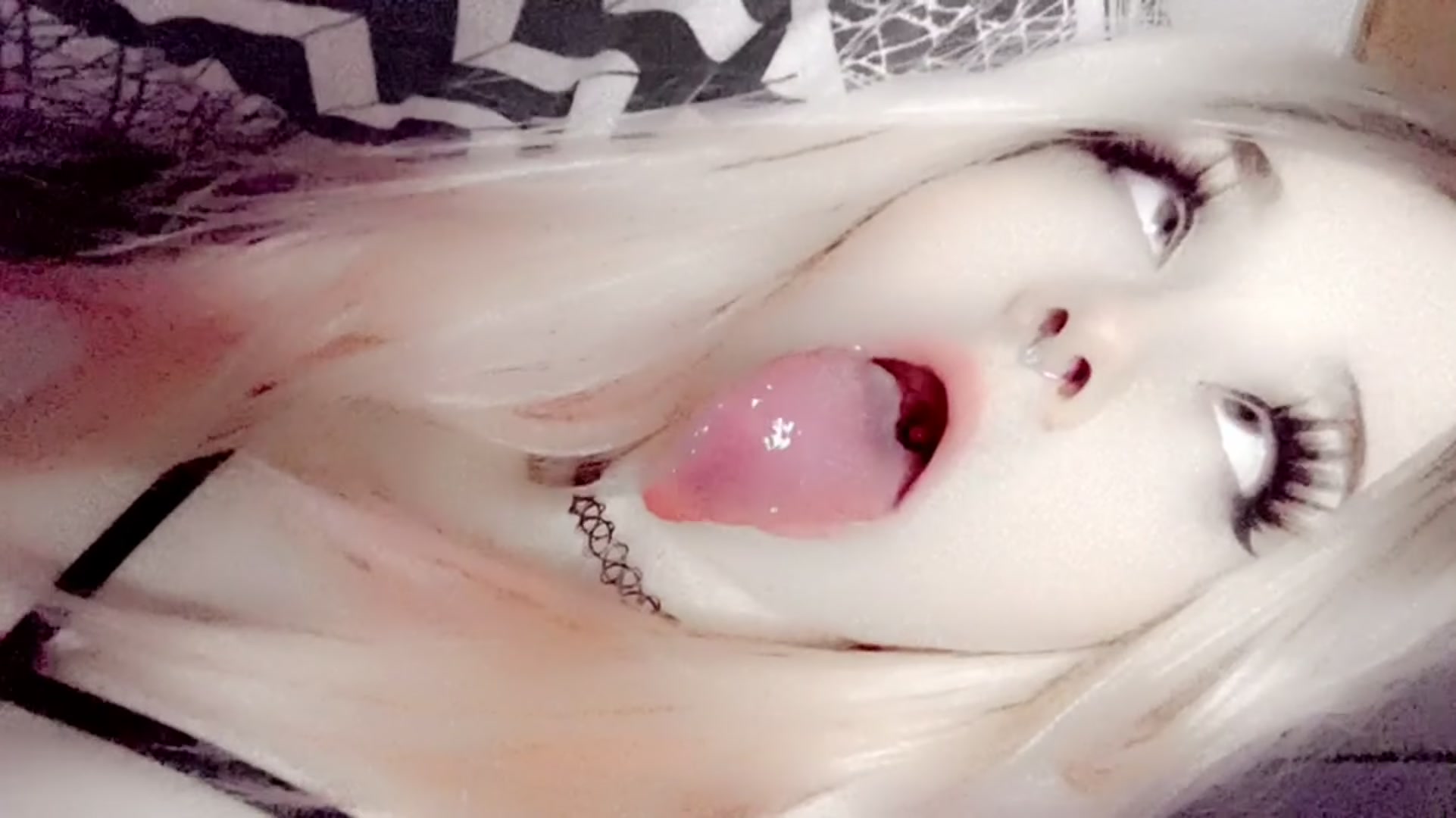 anyone need a sloppy blowjob? 🥰🥰
