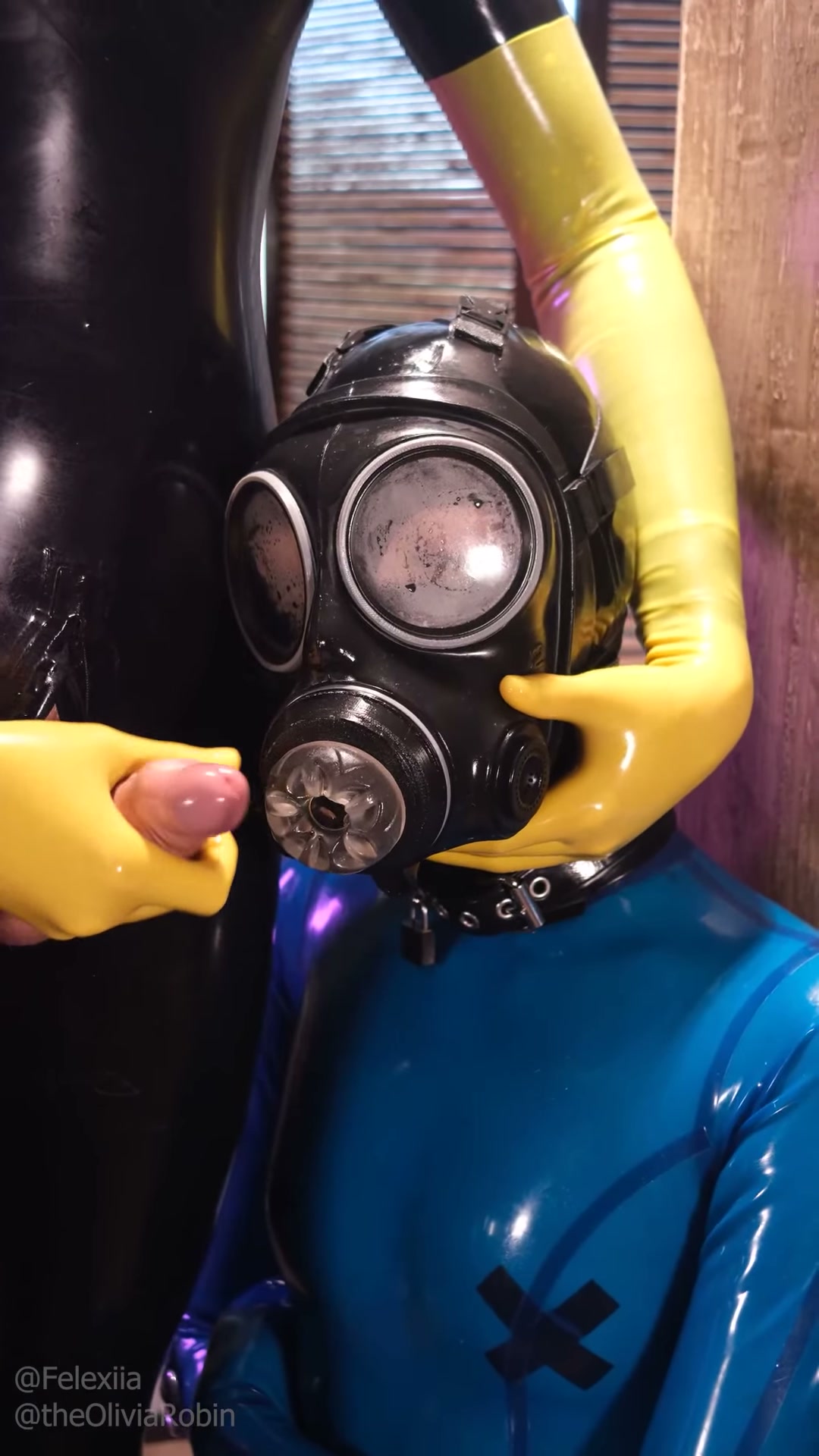 fleshlight blowjob in the latex straitjacket ^^