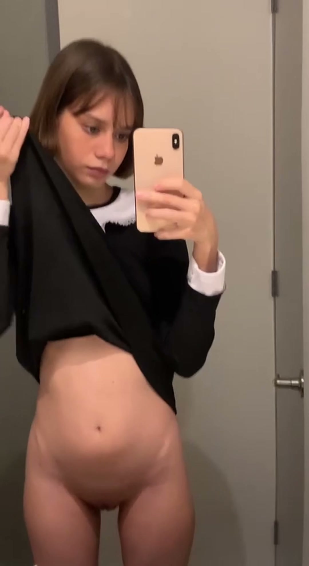 The Perfect Mix of Petite, Shy, and Slutty 😌