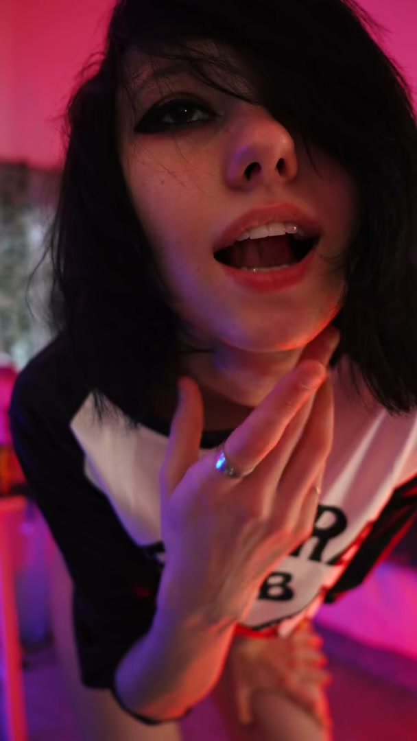 Wanna Netflix and fuck?