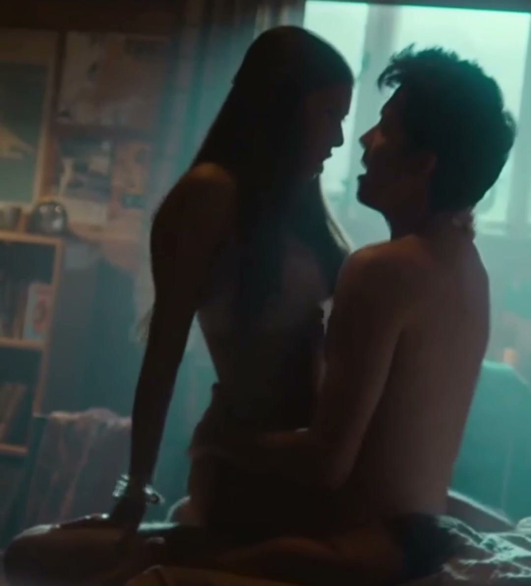 Aimee Lou Wood & Mimi Keene From Sex Education